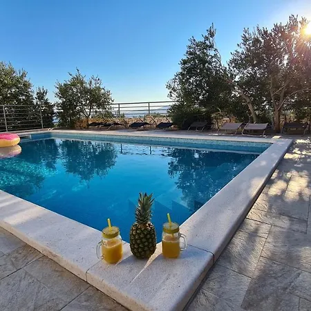 Luxury Ana With Private Pool And Sea View Vila Kaštela