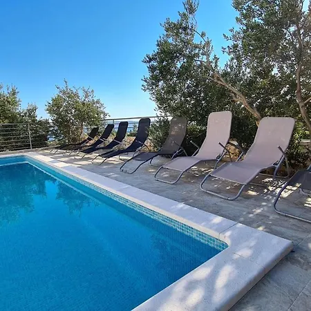 Vila Luxury Ana With Private Pool And Sea View Kaštela