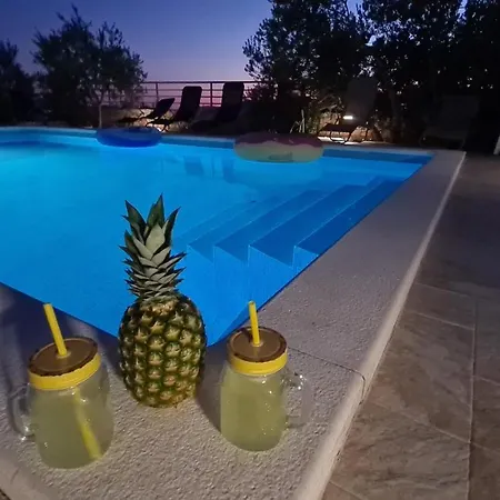 Luxury Ana With Private Pool And Sea View