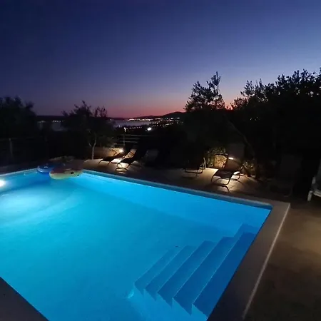 Luxury Villa Ana With Private Pool And Sea View Kastela