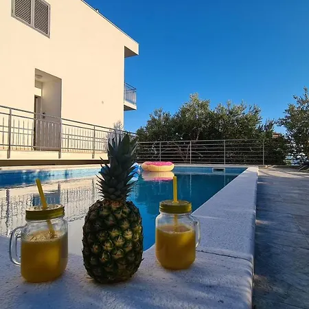 Vila Luxury Ana With Private Pool And Sea View