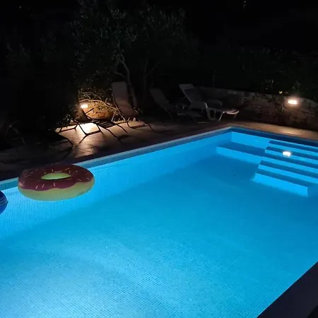 Vila Luxury Ana With Private Pool And Sea View Kaštela
